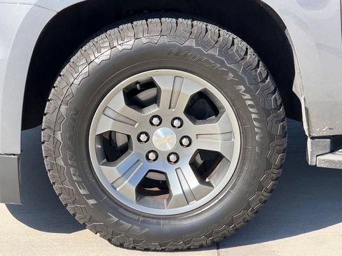 Used 2019 Chevrolet Tahoe LS RWD image 6