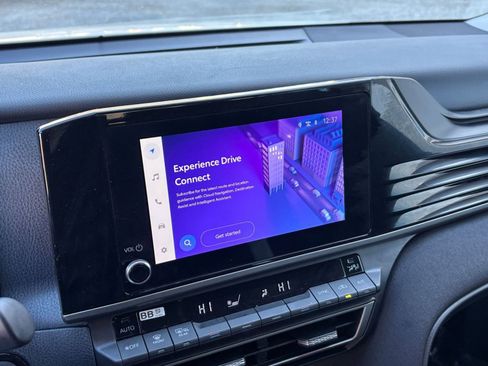 Used 2025 Toyota Camry LE image 20