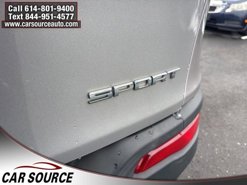 Used 2016 Jeep Cherokee Sport w/ Cold Weather Group image 6