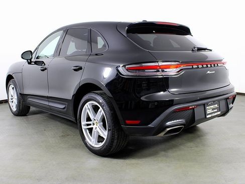 Used 2023 Porsche Macan image 3