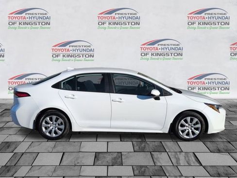 Certified 2023 Toyota Corolla LE image 2