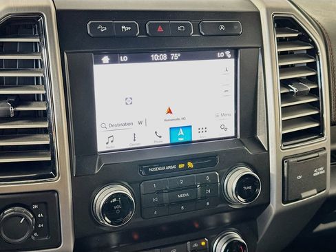 Used 2019 Ford F150 Platinum w/ Equipment Group 701A Luxury AWD/4WD image 19