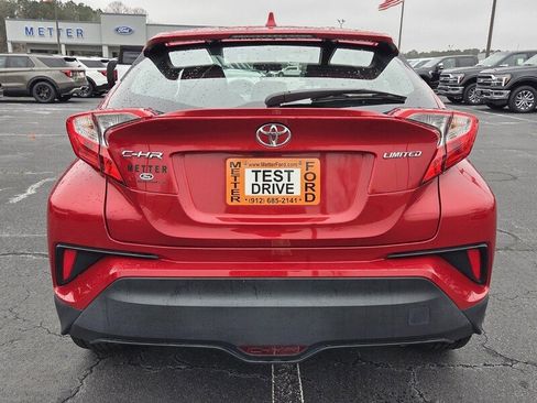 Used 2022 Toyota C-HR Limited image 9