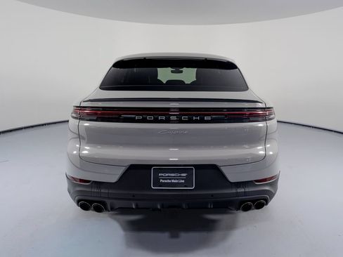 Certified 2024 Porsche Cayenne Coupe AWD/4WD image 10