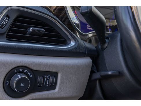 Used 2021 Chrysler Pacifica Limited w/ Premium & Safety Sphere Group image 22