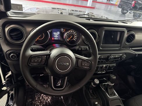 Used 2023 Jeep Wrangler Sport AWD/4WD image 16