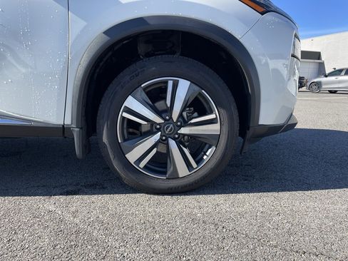 Used 2023 Nissan Rogue SL image 32