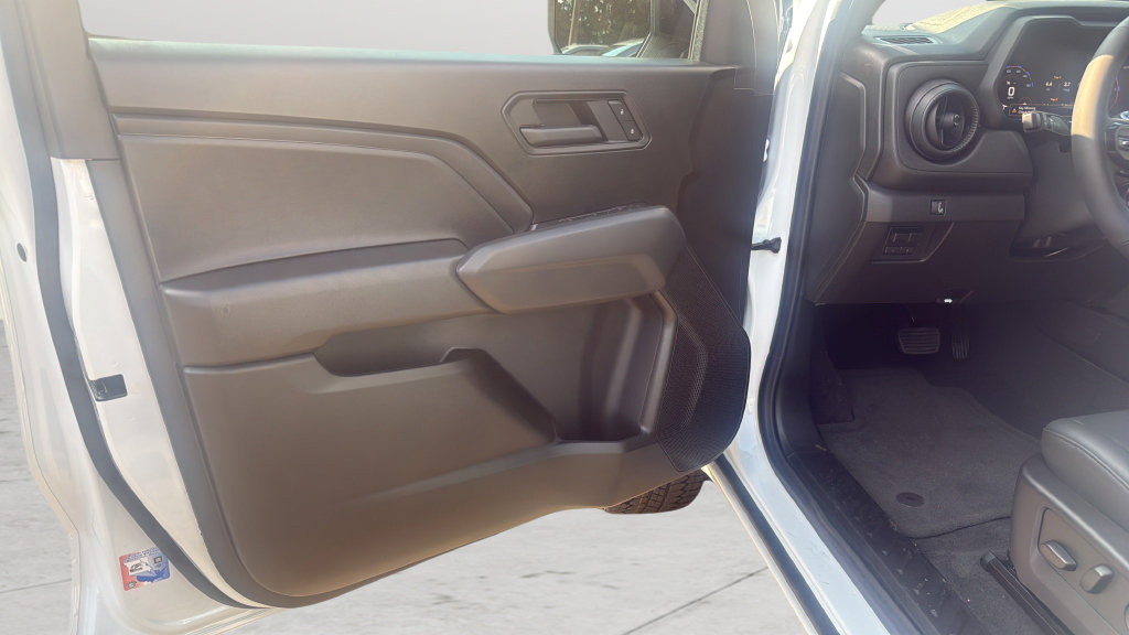 New 2026 Chevrolet Colorado Trail Boss AWD/4WD image 9