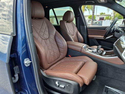 Used 2023 BMW X5 xDrive40i w/ M Sport Package AWD/4WD image 33