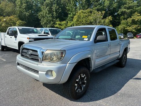 Used 2006 Toyota Tacoma PreRunner w/ TRD Off-Road Pkg #1 RWD image 2