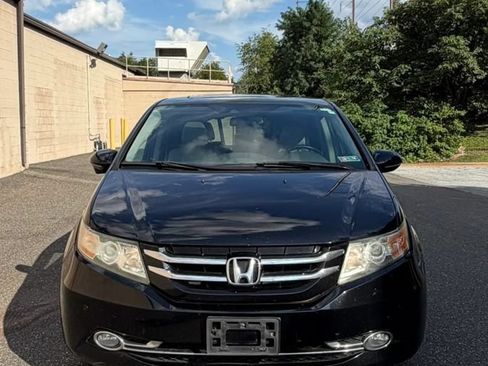 Used 2014 Honda Odyssey Touring image 2