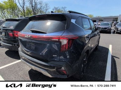 Certified 2024 Kia Seltos EX AWD/4WD image 9