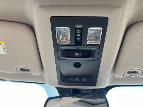 Used 2015 RAM 1500 Laramie Longhorn image 25