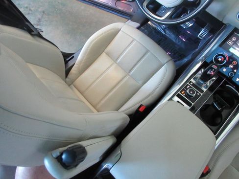 Used 2022 Land Rover Range Rover Sport HSE Silver Edition AWD/4WD image 17