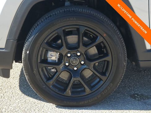 New 2026 Jeep Compass Latitude AWD/4WD image 9