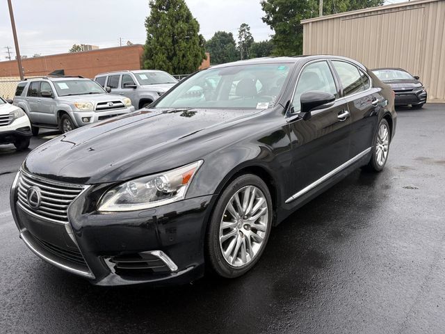 Used 2013 Lexus LS 460 w/ Comfort Pkg RWD image 27