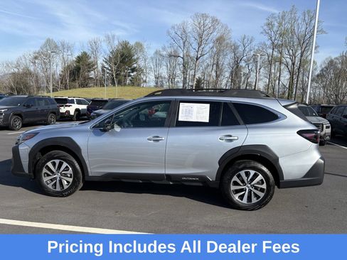 Used 2025 Subaru Outback Premium AWD/4WD image 5