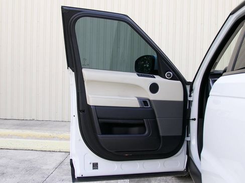 Used 2017 Land Rover Range Rover Sport HSE image 53