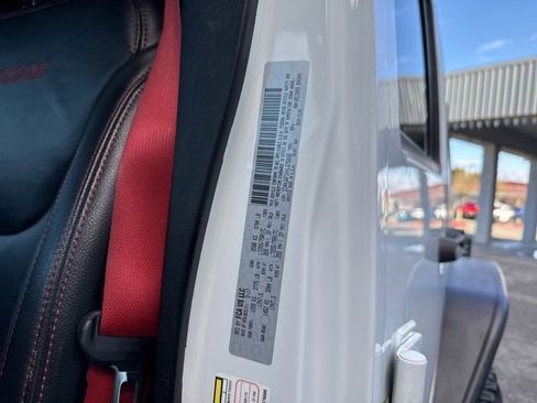 Used 2017 Jeep Wrangler Unlimited Rubicon image 30