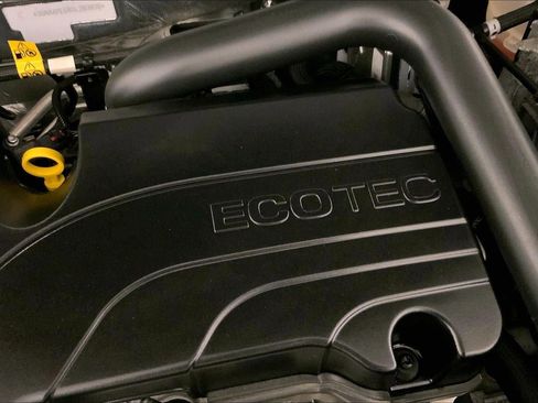 Used 2025 Chevrolet Equinox LT image 30