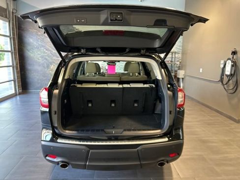 Used 2023 Subaru Ascent Limited w/ Technology Package AWD/4WD image 33