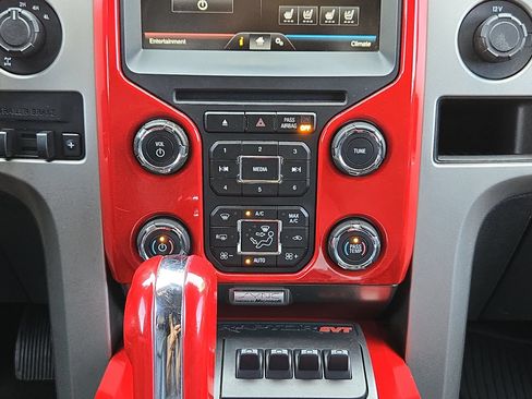 Used 2014 Ford F150 Raptor w/ Equipment Group 801A Luxury AWD/4WD image 18