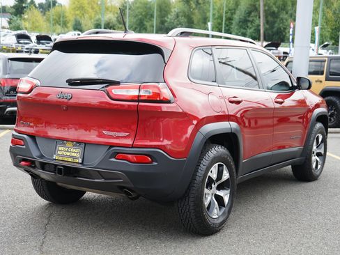 Used 2015 Jeep Cherokee Trailhawk w/ Ventilated/Heated Seat Group AWD/4WD image 5