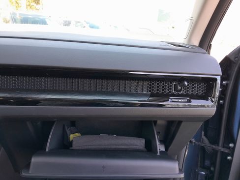 Used 2025 Honda CR-V EX-L image 36