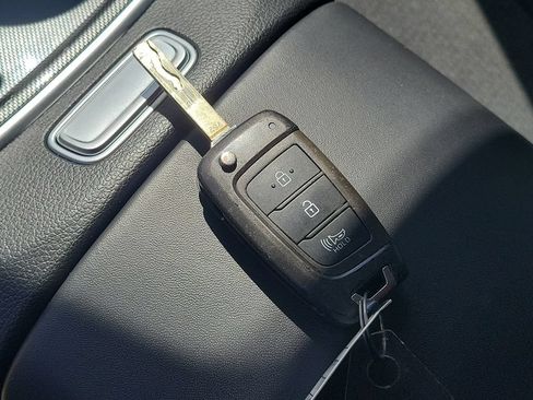 Certified 2023 Hyundai Santa Fe SE FWD image 23