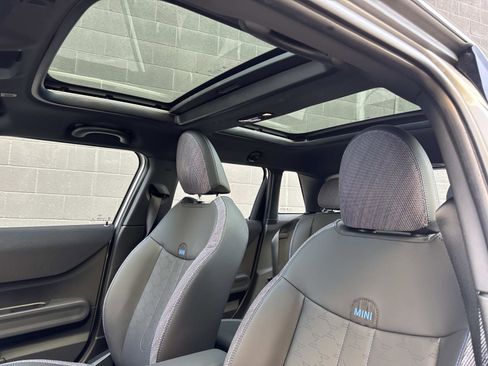 Certified 2025 MINI Cooper S image 15