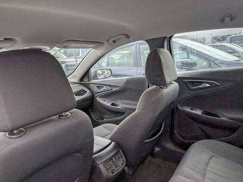 Used 2016 Chevrolet Malibu LT FWD image 9