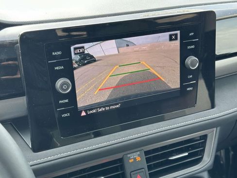 New 2025 Volkswagen Taos SE AWD/4WD image 21
