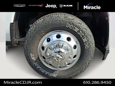 Used 2024 RAM 3500 Laramie AWD/4WD image 8