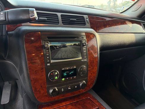 Used 2011 Chevrolet Tahoe LTZ AWD/4WD image 20