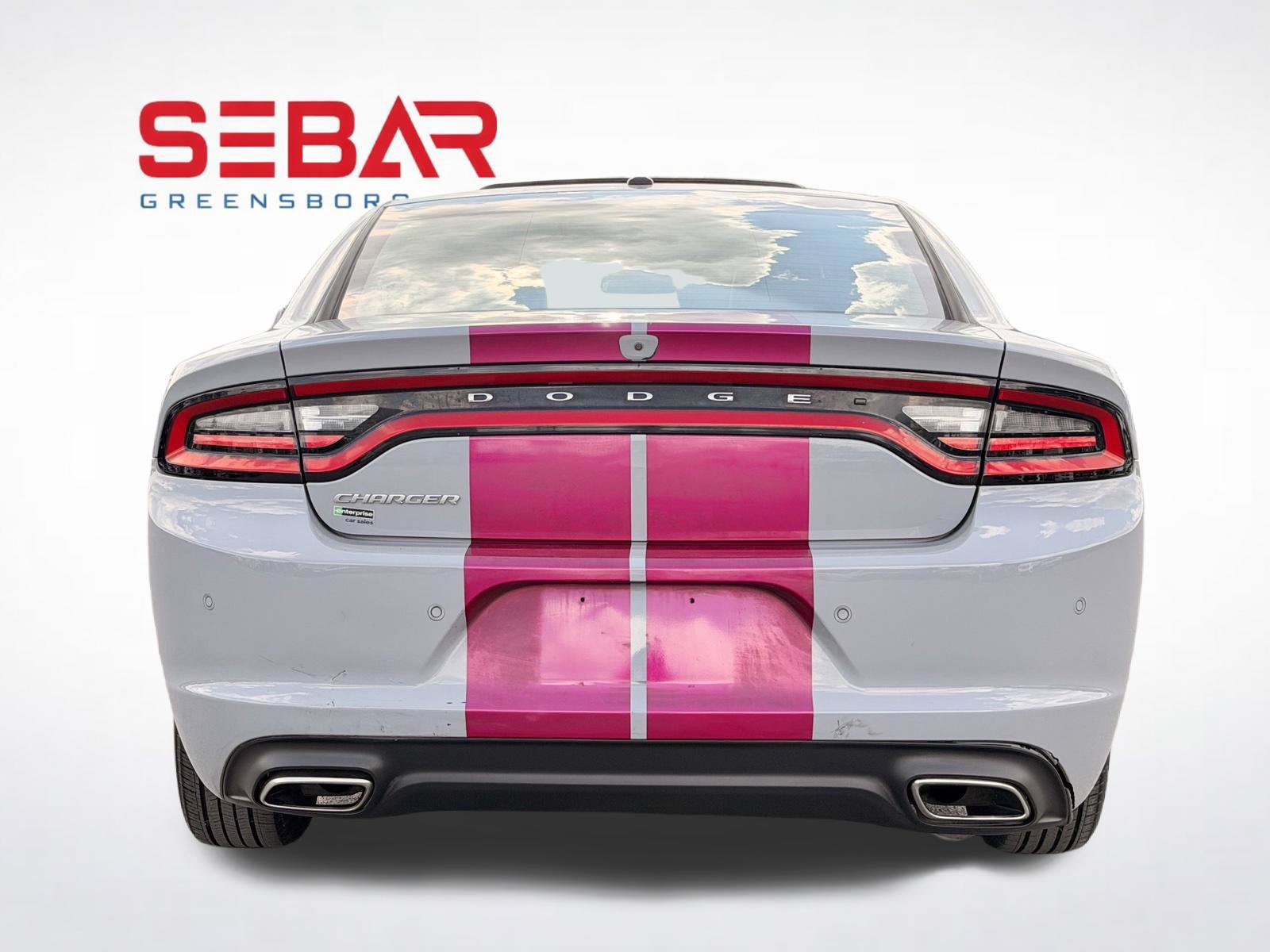 Used 2022 Dodge Charger SXT w/ Leather Interior Group RWD image 11