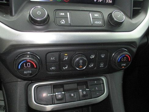 Used 2021 GMC Acadia SLE image 46