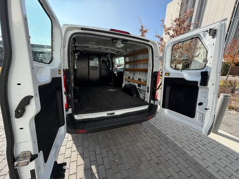 Used 2024 Ford Transit 250 Low Roof w/ Exterior Upgrade Package image 27