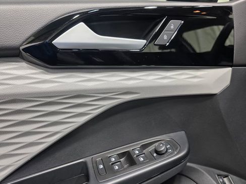 Certified 2024 Volkswagen Taos S image 12