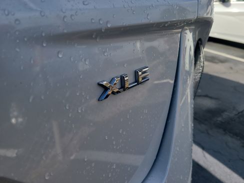 Used 2021 Toyota Prius Prime XLE image 9