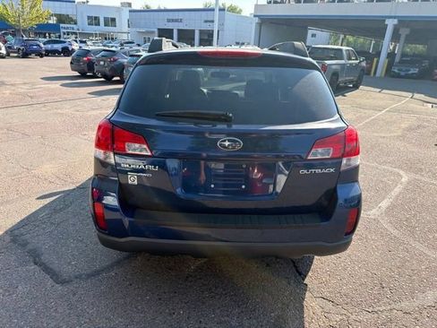Used 2011 Subaru Outback 2.5i Premium AWD/4WD image 4