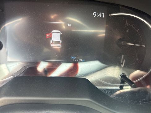 Used 2023 Toyota RAV4 XLE Premium FWD image 12