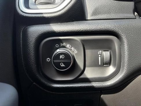 Used 2021 RAM 1500 Big Horn AWD/4WD image 30