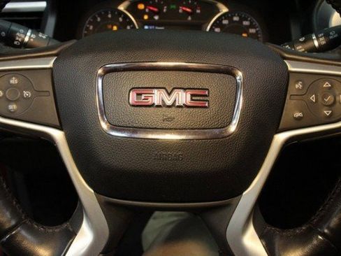 Used 2018 GMC Acadia SLT image 20