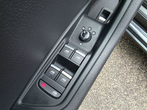 Used 2017 Audi A4 2.0T Premium w/ Audi MMI Navigation Plus FWD image 11