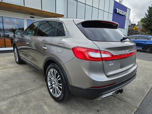 Used 2016 Lincoln MKX Reserve w/ Technology Package AWD/4WD image 7