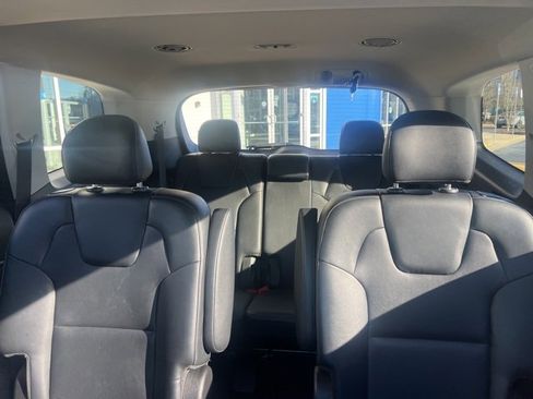 Used 2022 Kia Telluride S image 12