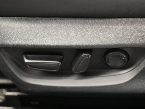 Used 2025 Toyota Camry SE FWD image 22