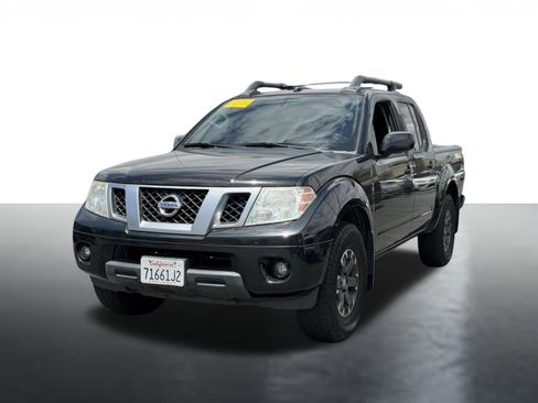 Used 2017 Nissan Frontier PRO-4X w/ Pro-4x Luxury Package AWD/4WD image 4