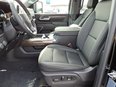New 2026 Chevrolet Silverado 3500 LT w/ All Star Edition AWD/4WD image 6