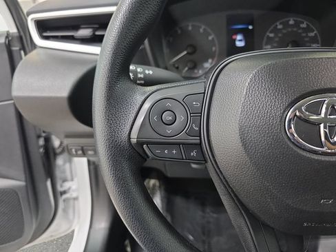 Certified 2025 Toyota Corolla LE FWD image 14